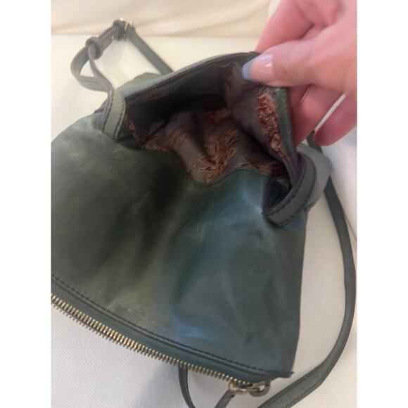 Hobo Gren Leather Crossbody - Picture 3 of 7